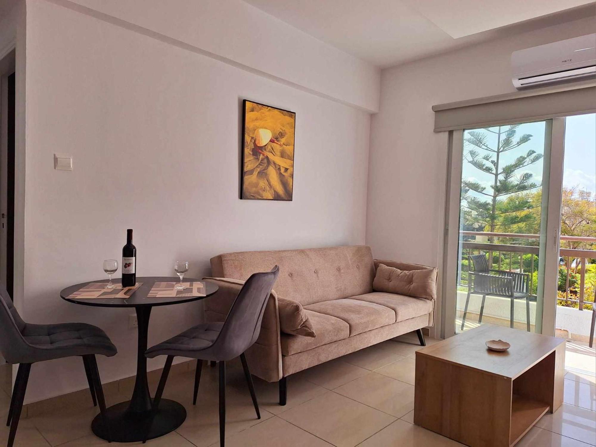 Stylish Apt Kato Paphos Close To Beach & Vibrant Harbor Life Exterior foto